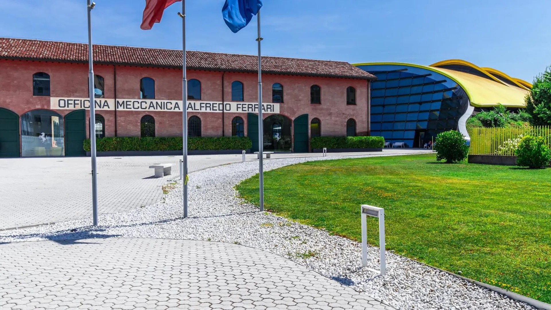 Апартаменты Enzo Ferrari Museum -Wifi, Train Station And Parking Модена Италия