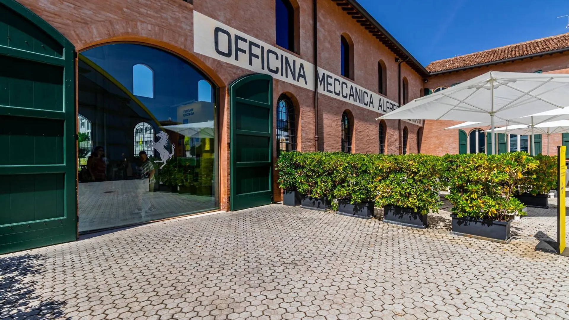 Апартаменты Enzo Ferrari Museum -Wifi, Train Station And Parking Модена
